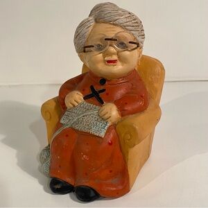 Vintage Ceramic Grandma Coin Bank 5” Height